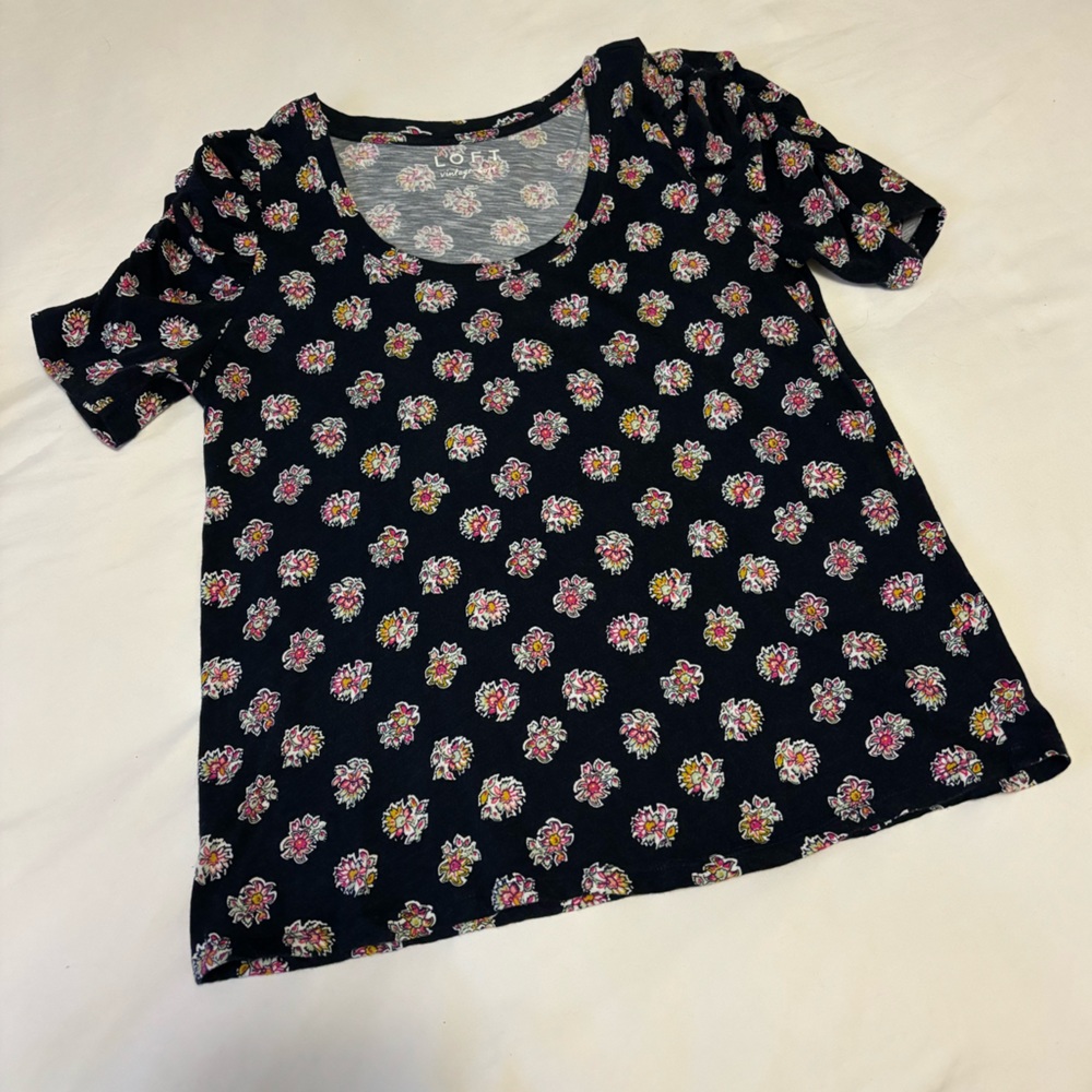 Loft tshirt
